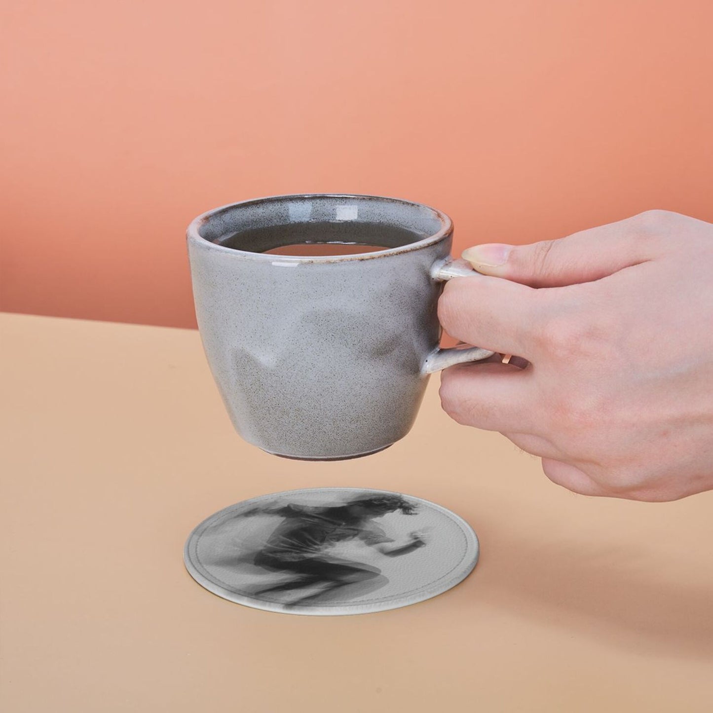 Dynamic Figure Silhouette Round Leather Coaster Set - Creative Non - Slip Heat - Resistant Coasters (With Storage Tray, Diameter 10cm)